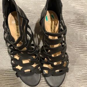 Xoxo Bloomington heels, worn once